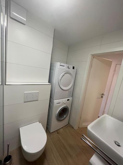 Familienwohnung Neben Dem See,Messe Und Europapark Ofemburgo Exterior foto